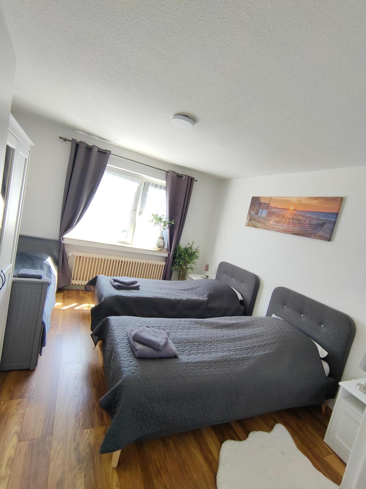 Large Central Apartment - Modern & Fully Equipped - Near Fair ケルン エクステリア 写真