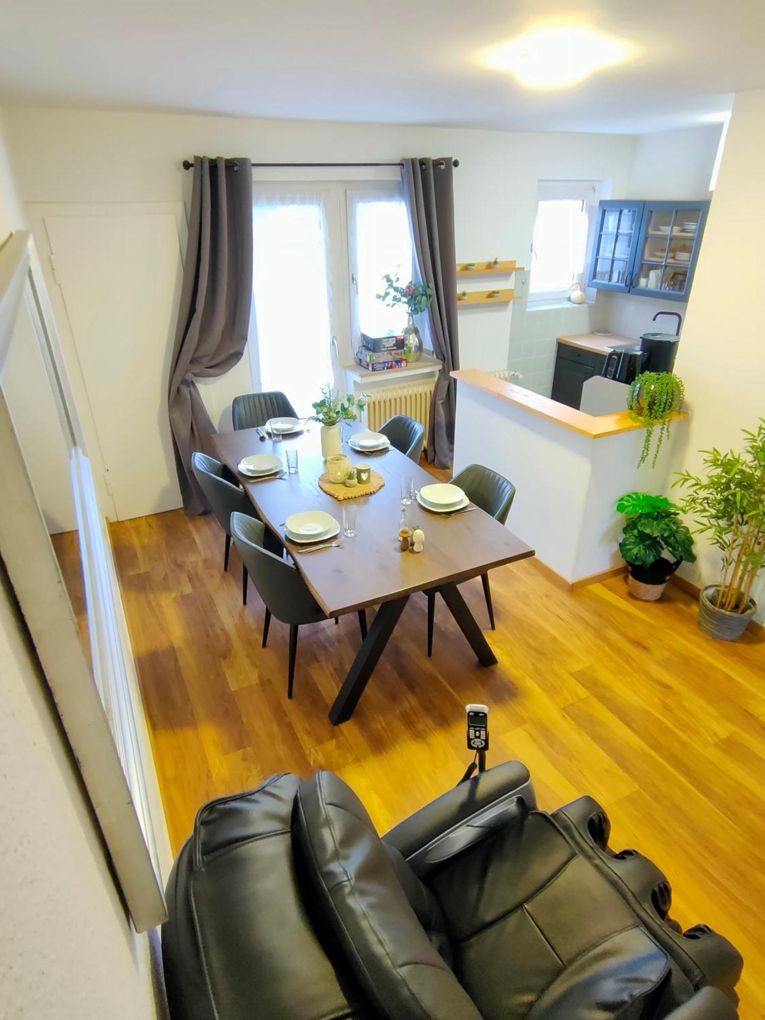 Large Central Apartment - Modern & Fully Equipped - Near Fair ケルン エクステリア 写真